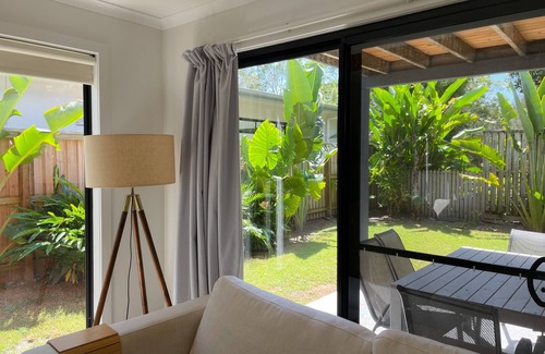 Ocean Shores Casa | Fern Beach House - Byron Bay Gazing