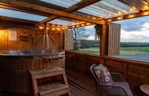 Tiers Cross Casa | Fern Cottage - Luxurious 1 Bedroom - Blossom Farm