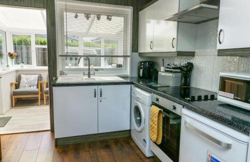 Dwyran Casa | Fern Hill Cottage