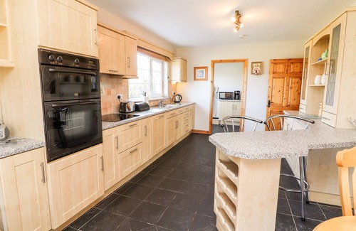 Kilgobnet Cabaña | FERN VIEW HOUSE, family friendly in Beaufort, County Kerry
