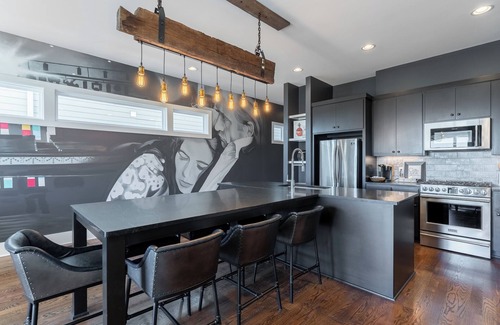 Talbot's Corner Casa | Fern Village - 4 Townhomes with Skyline Views