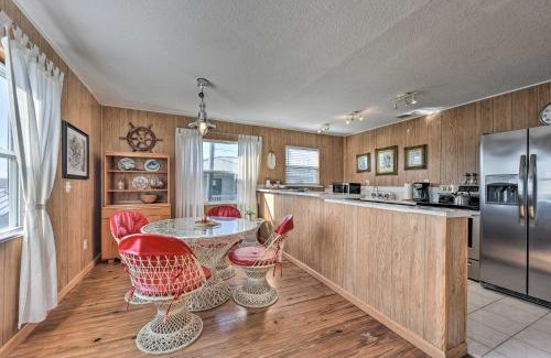 Fernandina Beach Casa | Fernandina Cottage with Deck and Direct Beach Access!