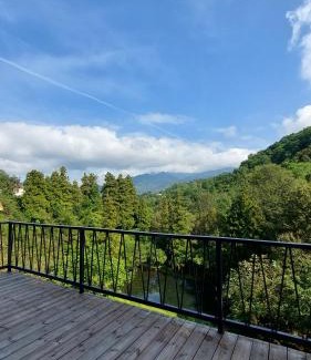 Khelvachauri Chalet De Esquí | Fernhouse