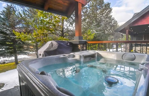 East Kootenay Casa | Fernie - Pinnacle Ridge Chalet 45-101