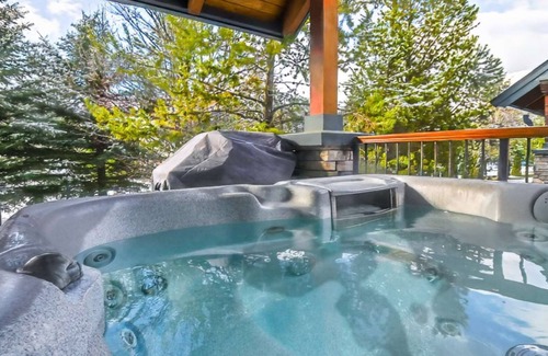 East Kootenay Casa | Fernie - Pinnacle Ridge Chalet 45-101