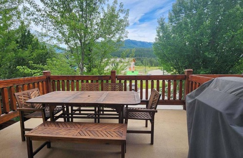East Kootenay Casa | Fernie - Riverside Way 1315