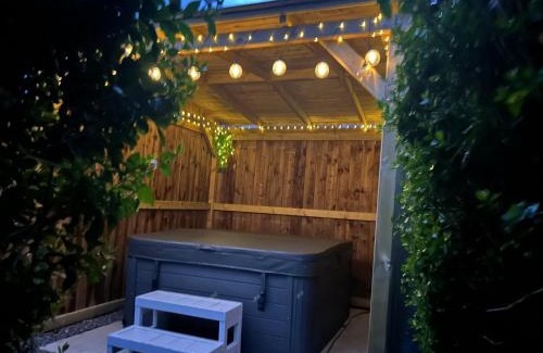Saltburn-by-the-Sea Chalet De Esquí | Fernlea Luxury Shepherds Hut & Hot Tub
