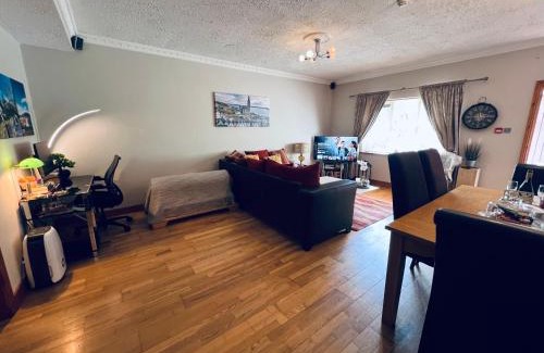 Ballincollig Apartamento | Fernway Residence entire property