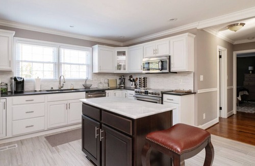 High Point Casa | Fernwood Manor: Your Cozy Retreat in the Heart of High Point, NC