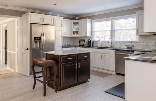 High Point Casa | Fernwood Manor: Your Cozy Retreat in the Heart of High Point, NC