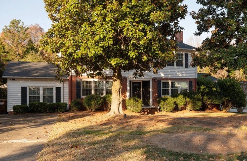 High Point Casa | Fernwood Manor: Your Cozy Retreat in the Heart of High Point, NC