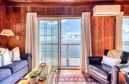 Point Roberts Casa | Ferry Viewer Cottage