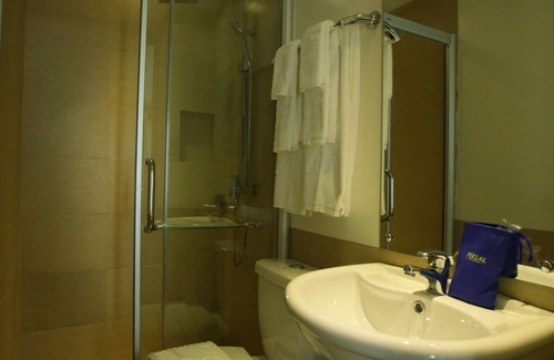 Santa Cruz Hotel | Fersal Hotel Manila