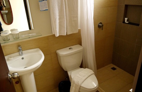 Santa Cruz Hotel | Fersal Hotel Manila
