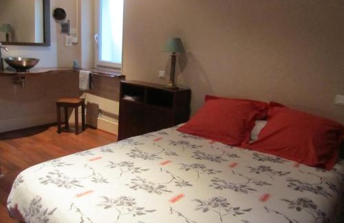 Decazeville Cama Y Desayuno | Festiane