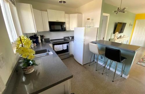 Lauderdale-by-the-Sea Apartamento | Few Steps From The Beach -awesome 1br1ba