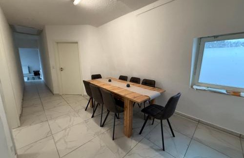 Center Apartamento | FeWo 8P 4Z Balkon Küche Zentral
