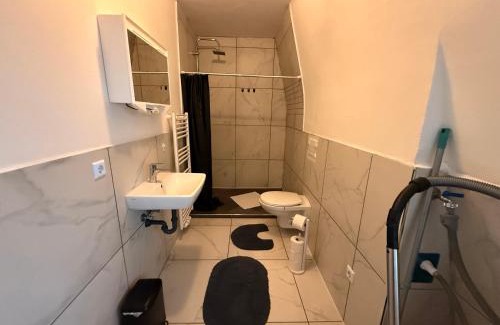 Center Apartamento | FeWo 8P 4Z Balkon Küche Zentral
