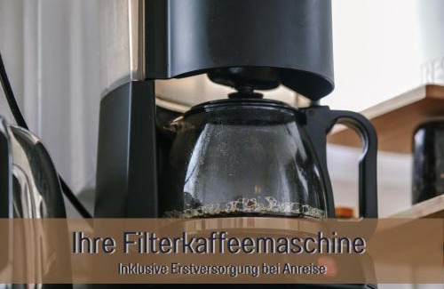 Hockelheim Apartamento | FeWo Blaue Lagune Northeim- neu, modern, geräumig - 100 qm - 3 Schlafzimmer- bis 6 Gäste, Kleinkinder reisen gratis - mit Garten, Grill & Terrasse - Fußbodenheizung - Smart-TV - Küche mit Backofen Spühlmaschine, Toaster - Fahrradkeller - nahe Göttingen