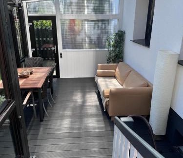 Bad Salzuflen Apartamento | FeWo by HD mit Parkplatz, Wallbox, Wintergarten