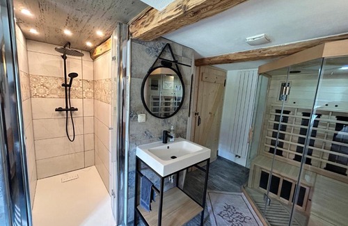 Grossschoenau Apartamento | Fewo Frushi mit Sauna & saisonalem Whirlpool im Zittauer Gebirge