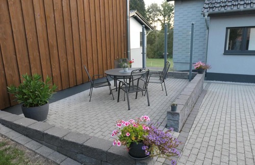 Hartlingen Apartamento | FEWO Hof Elbbachtal