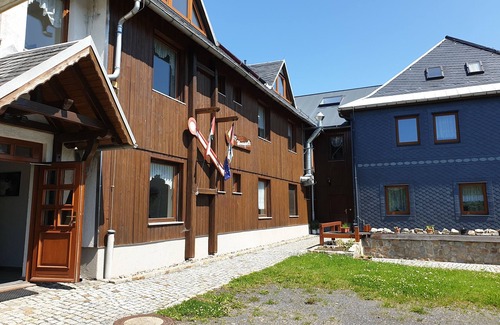 Siegmundsburg Apartamento | Fewo im Gästehaus Werraquelle, Naturnah, Familienfreundlich, Tierlieb, Gruppen