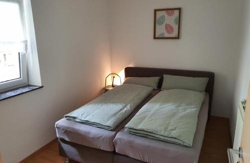 Rosna Apartamento | FEWO Kug