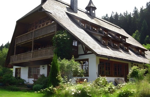 Sankt Georgen im Schwarzwald Apartamento | Apartamento de 100 m², 2 habitaciones para 4 personas