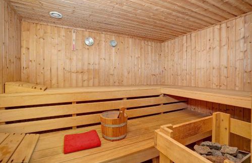 Bad Wildbad Apartamento | Fewo Talblick mit Schwimmbad