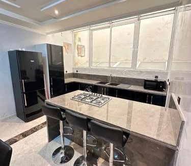 Fes Apartamento | Fez Spacious Stay with Moroccan Artisanal Charm
