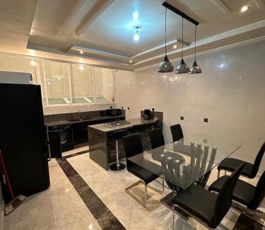 Fes Apartamento | Fez Spacious Stay with Moroccan Artisanal Charm