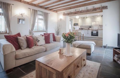 Crynant Casa | Fferm-Llong Cottage Ship Farm - 2 Bedroom -Rhossili