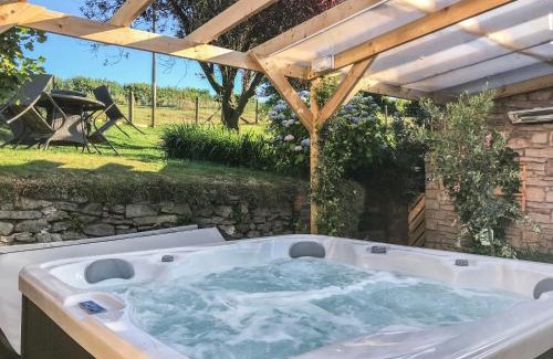Llangynin Casa | Ffynnonlwyd Cottage