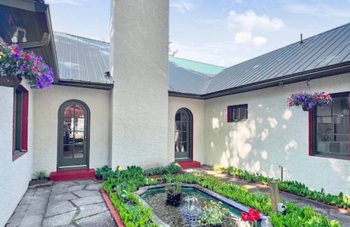 Nelson Casa | Fiddlers Green Lake Home