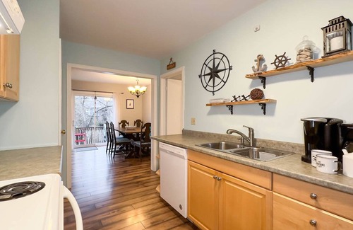 Bayfield Casa | Fiddlers Green - Tragically Hip themed cottage