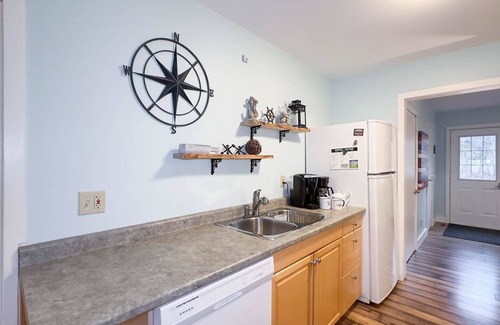 Bayfield Casa | Fiddlers Green - Tragically Hip themed cottage