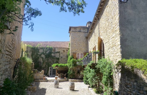Saint-Jean-d'Alcapies Casa | El campo Alcapies auténtica SUITE (viaducto de Millau / sótano de Roquefort)