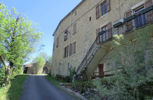 Saint-Jean-d'Alcapies Casa | El campo Alcapies auténtica SUITE (viaducto de Millau / sótano de Roquefort)