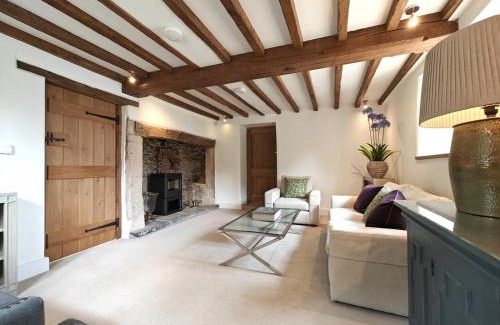 Corsham Casa | Field Cottage - Wiltshire