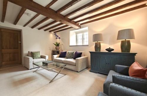 Corsham Casa | Field Cottage - Wiltshire