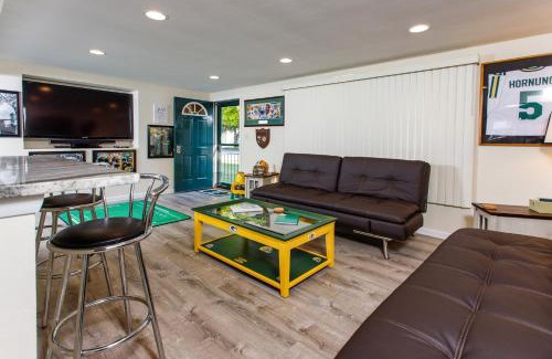 Green Bay Casa | Field of Dreams by Simple Life Rentals