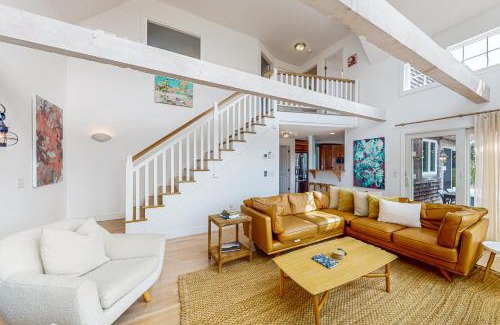 Truro Casa | Field of Dreams