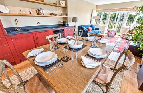 Maidensgrove Casa | Fieldview Retreat with parking