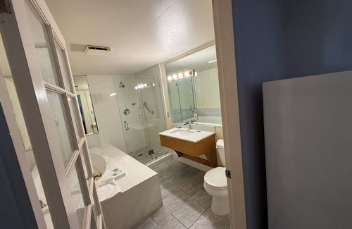 Bell Gardens Hotel | Fiesta Inn- Bell Gardens/ Los Angeles