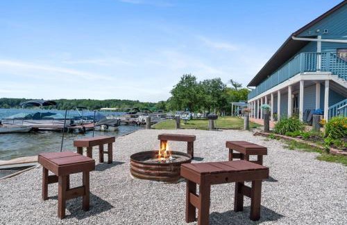 Mayfield Apartamento | Fife Lake Lodge 3 Multi-Level Units in One!