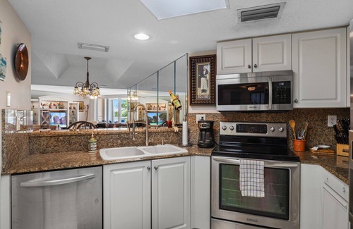 Fort Pierce Shores Condominio | Fifth-Floor Oceanfront Condo with Stunning Views