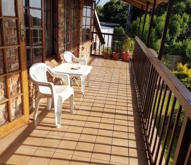 Blythedale Cama Y Desayuno | Fig Tree Manor Self Catering
