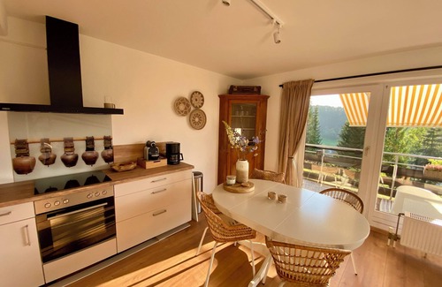 Schwalefeld Apartamento | Fijn Appartement met Fantastisch Uitzicht