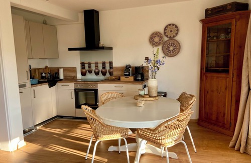 Schwalefeld Apartamento | Fijn Appartement met Fantastisch Uitzicht